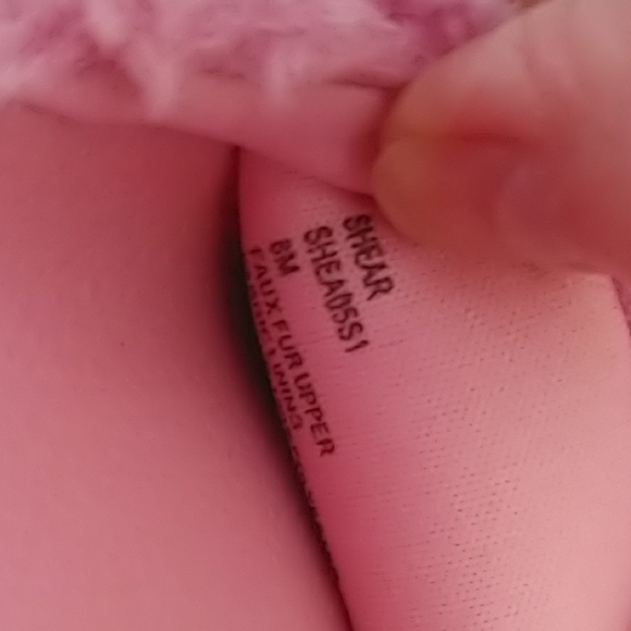 Steve Madden Plush Pink Slippers - Picture 5 of 5